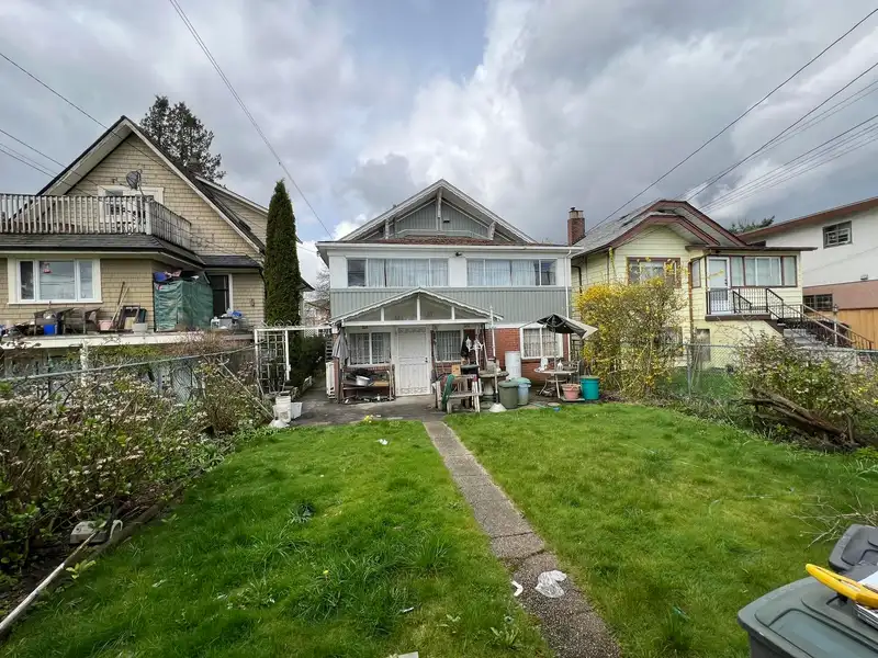 6206 CHESTER STREET - photo 4 of 37