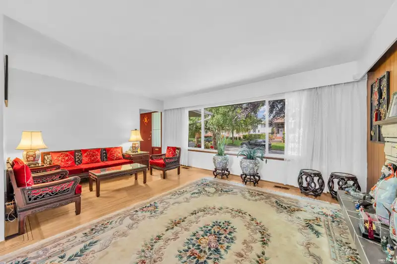 580 W 64TH AVENUE - photo 4 of 38