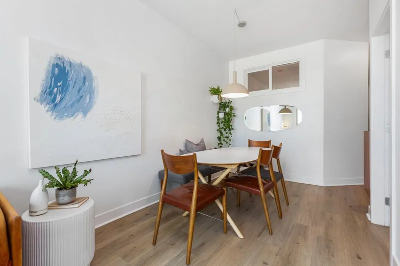 308 688 E 17TH AVENUE - photo 2 of 15