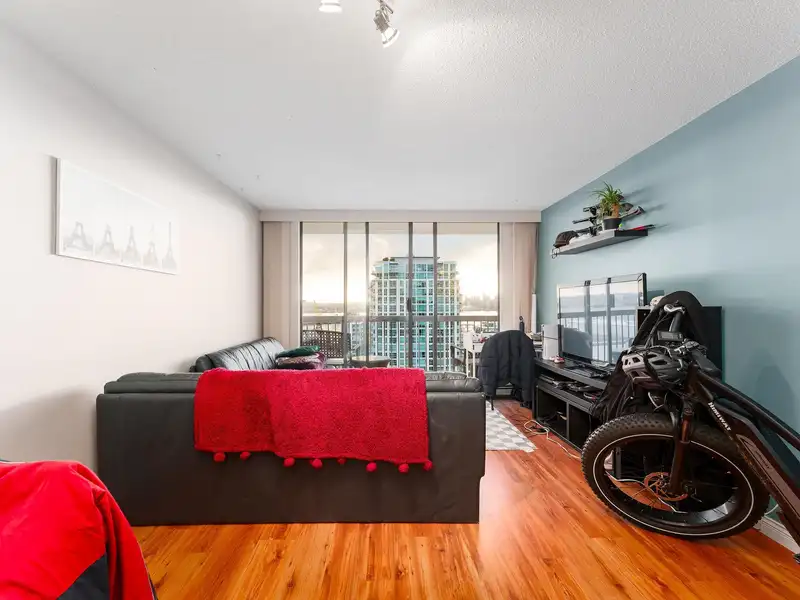 1108 145 ST GEORGES AVENUE - photo 3 of 31