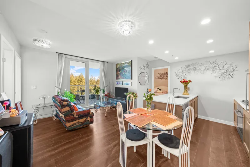 1905 5629 BIRNEY AVENUE - photo 1 of 25