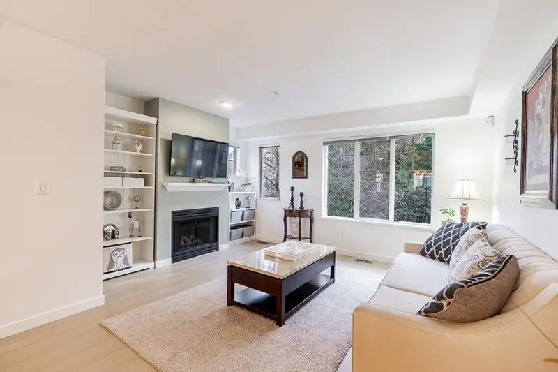 53 20176 68 AVENUE - photo 4 of 25