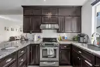 2240 DOUGLAS CRESCENT - thumbnail 25