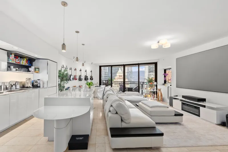 2306 838 W HASTINGS STREET - photo 4 of 25