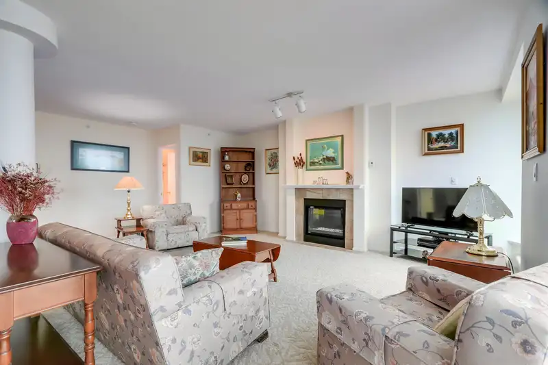 2104 719 PRINCESS STREET - photo 2 of 23