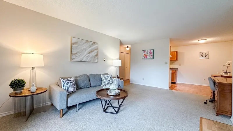 307 8591 WESTMINSTER HIGHWAY - photo 2 of 21