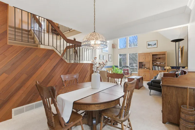 11109 PROSPECT DRIVE - photo 3 of 25