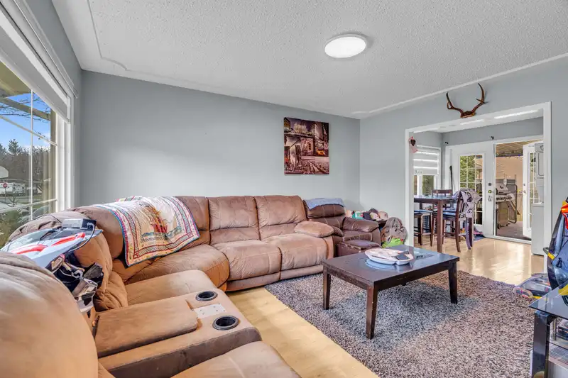 9433 MENZIES STREET - photo 3 of 15