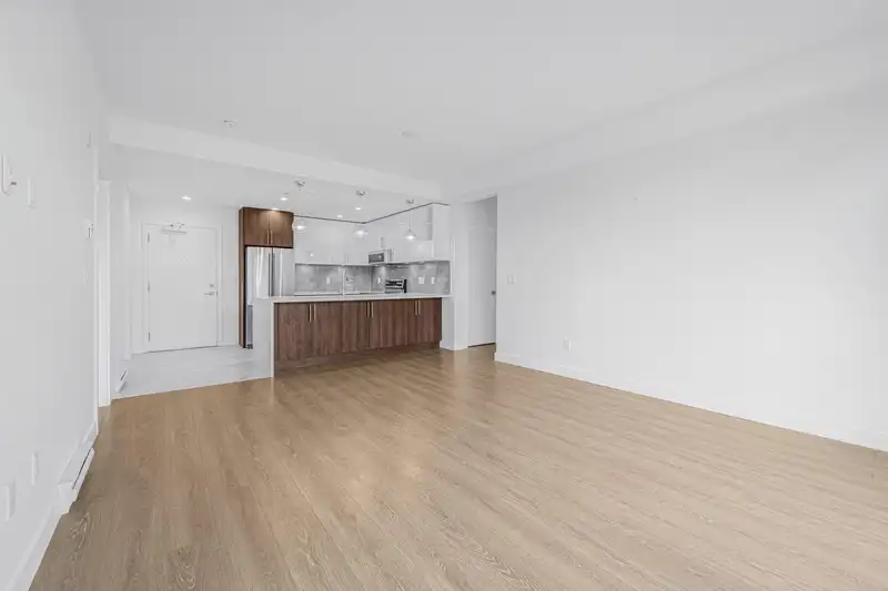 304 11703 FRASER STREET - photo 3 of 28