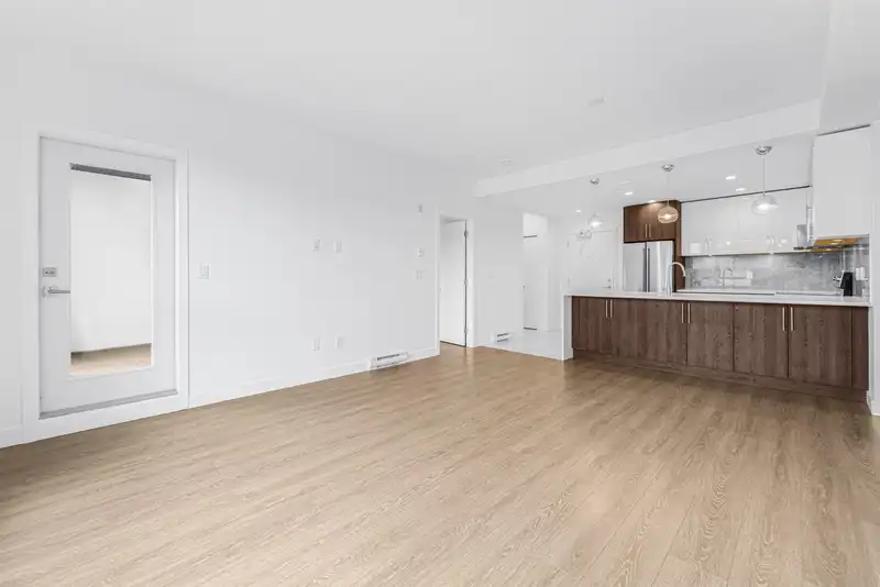 304 11703 FRASER STREET - photo 4 of 28