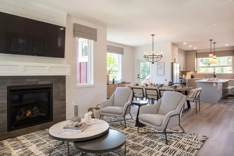 25185 112 AVENUE - photo 2 of 10
