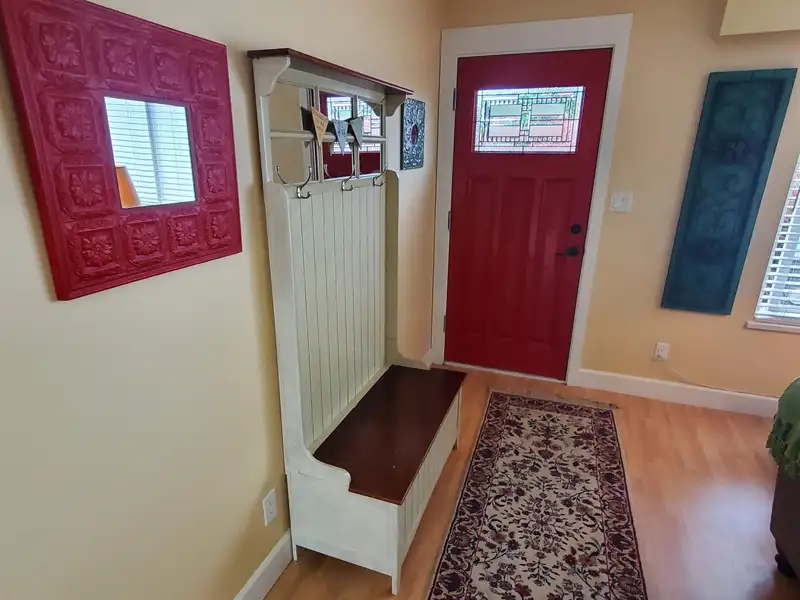 5499 CHESTNUT CRESCENT - photo 2 of 39