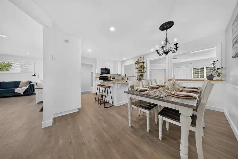 7194 ROCHESTER AVENUE - photo 3 of 35