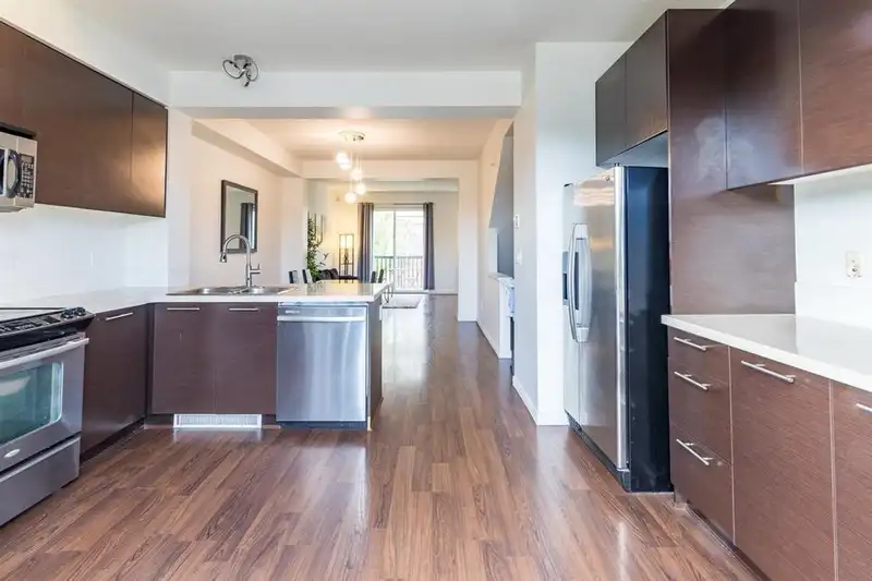 62 7238 189 STREET - photo 3 of 17