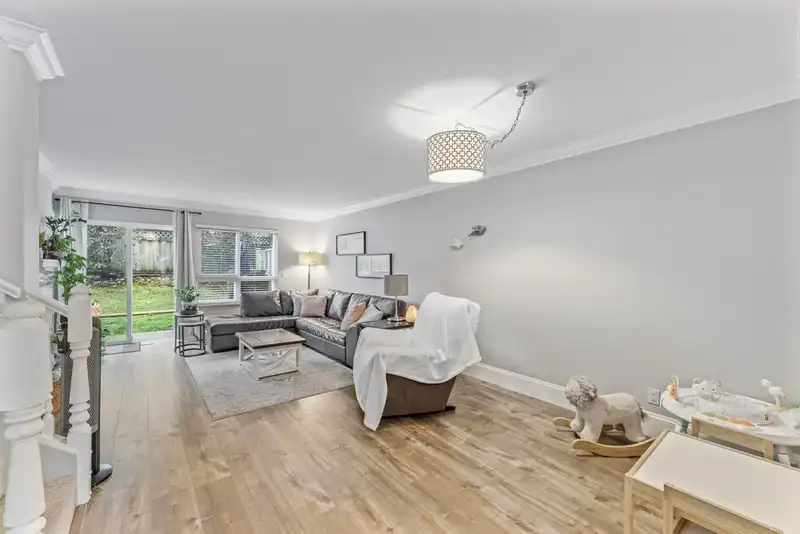 115 12233 92 AVENUE - photo 3 of 38