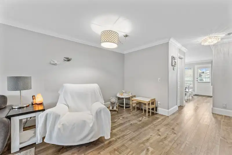 115 12233 92 AVENUE - photo 4 of 38