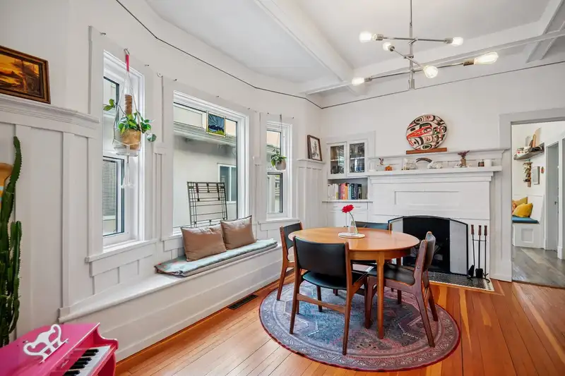 1652 E 33RD AVENUE - photo 1 of 40
