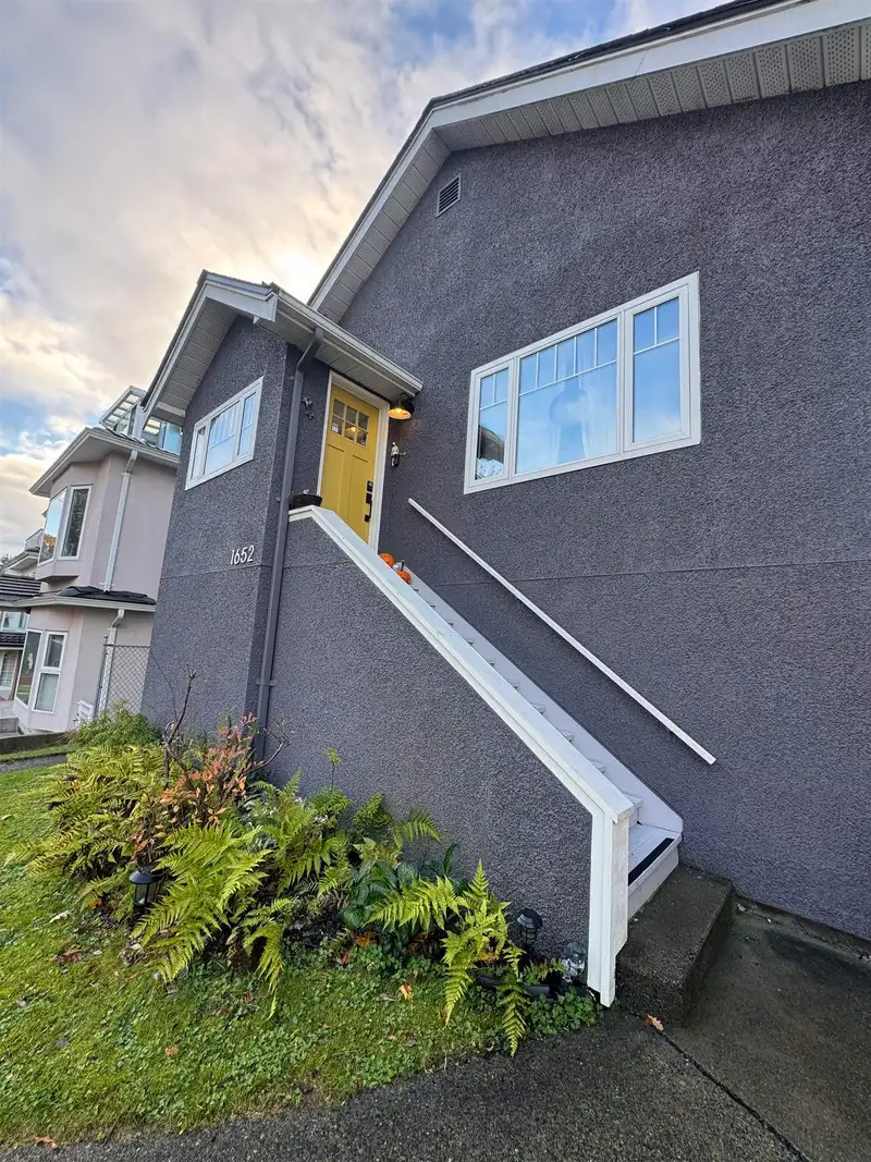 1652 E 33RD AVENUE - photo 3 of 40