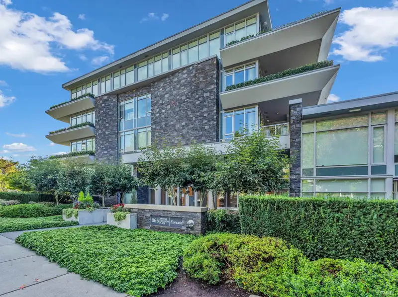 401 866 ARTHUR ERICKSON PLACE - photo 2 of 38