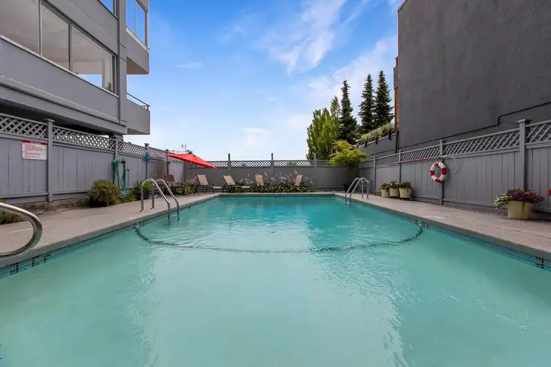 102 1730 DUCHESS AVENUE - photo 2 of 24