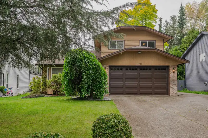 14923 94 AVENUE - photo 1 of 40