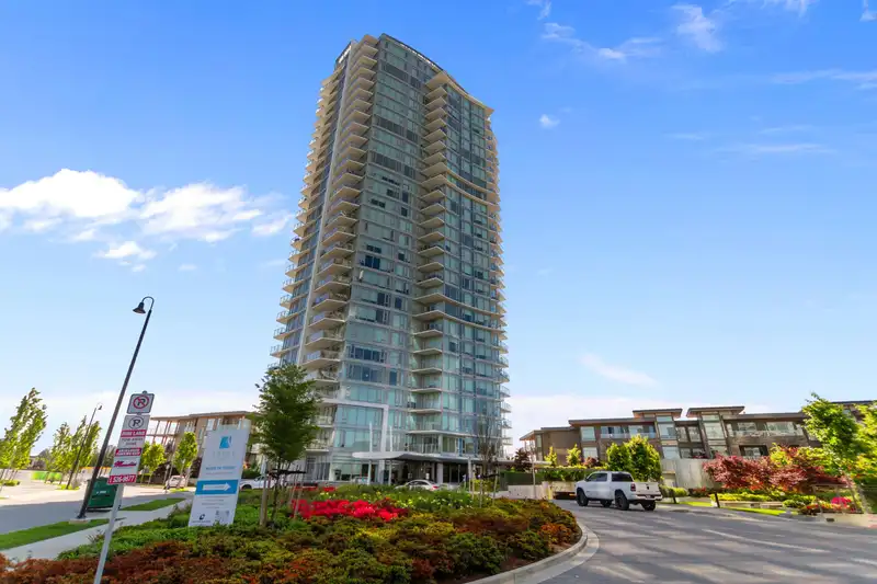 1708 7769 PARK CRESCENT - photo 1 of 20