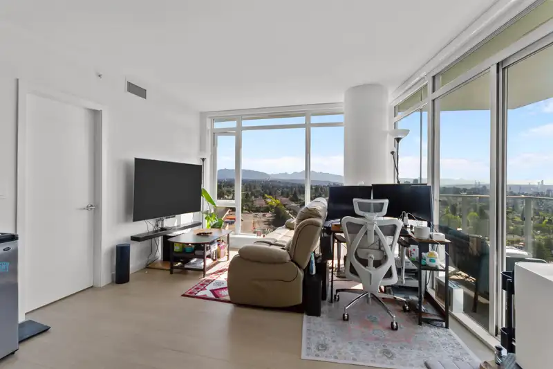 1708 7769 PARK CRESCENT - photo 4 of 20