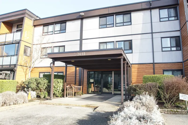 112 3411 SPRINGFIELD DRIVE - photo 2 of 21