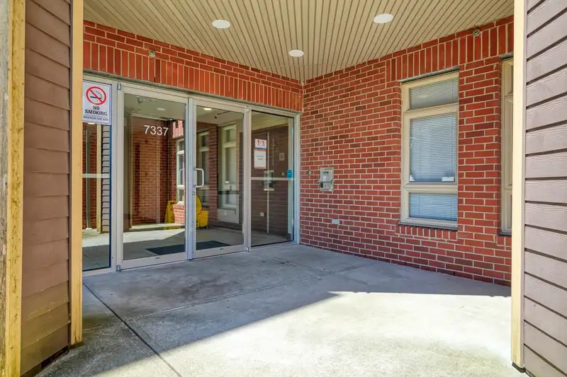 203 7337 MACPHERSON AVENUE - photo 4 of 31