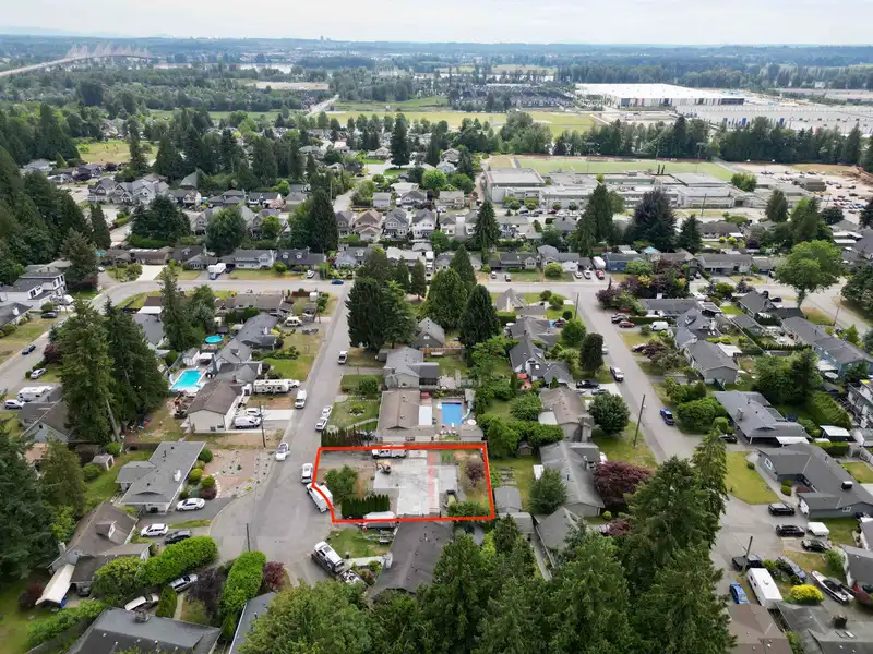 11751 195A STREET - photo 4 of 5