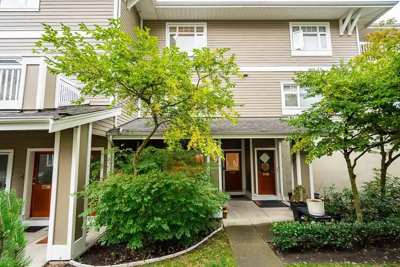 160 7388 MACPHERSON AVENUE - photo 3 of 40