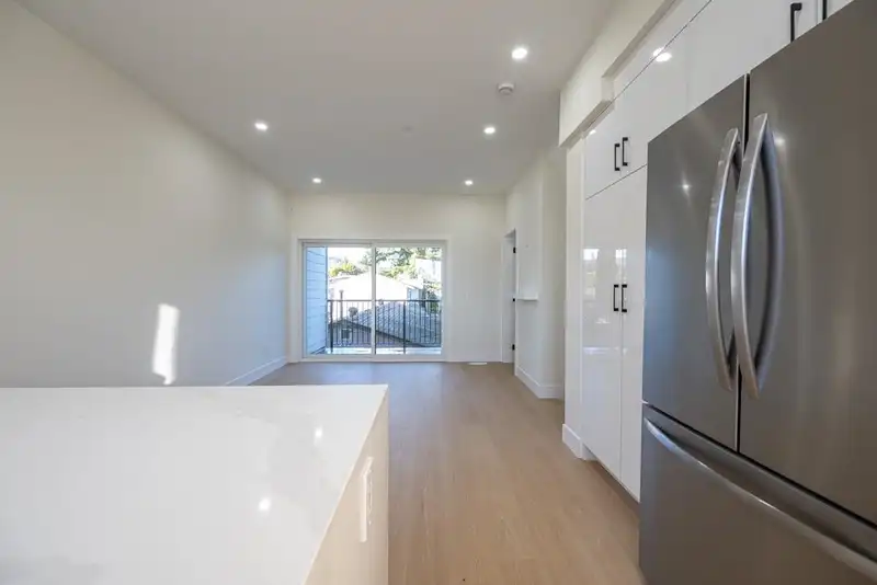 B 7533 WREN STREET - photo 4 of 22