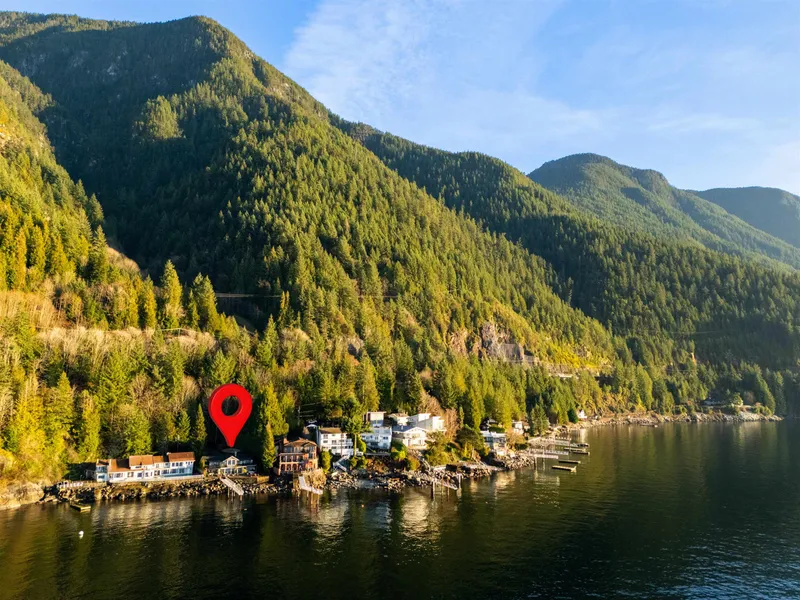 2 STRACHAN POINT ROAD - photo 3 of 25