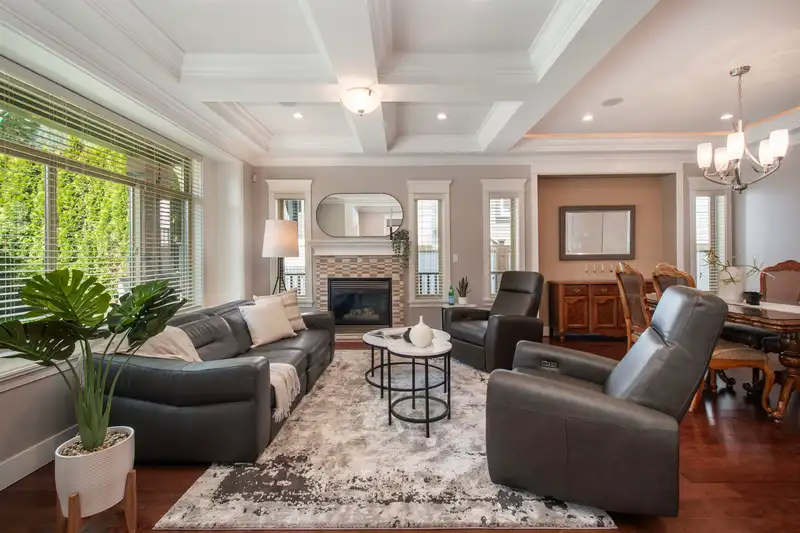 3772 MOUNTAIN HIGHWAY - photo 2 of 37