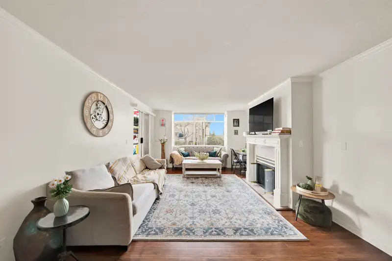 102 9765 140 STREET - photo 3 of 33