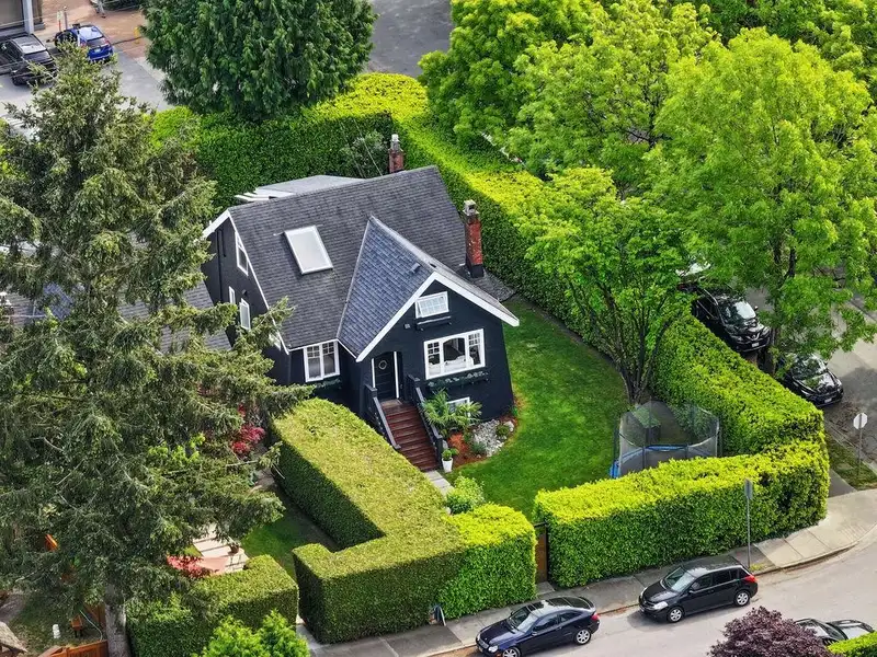 3392 W 8TH AVENUE - photo 3 of 40