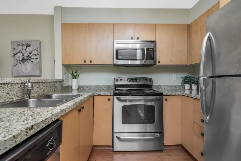 412 8717 160 STREET - photo 4 of 25