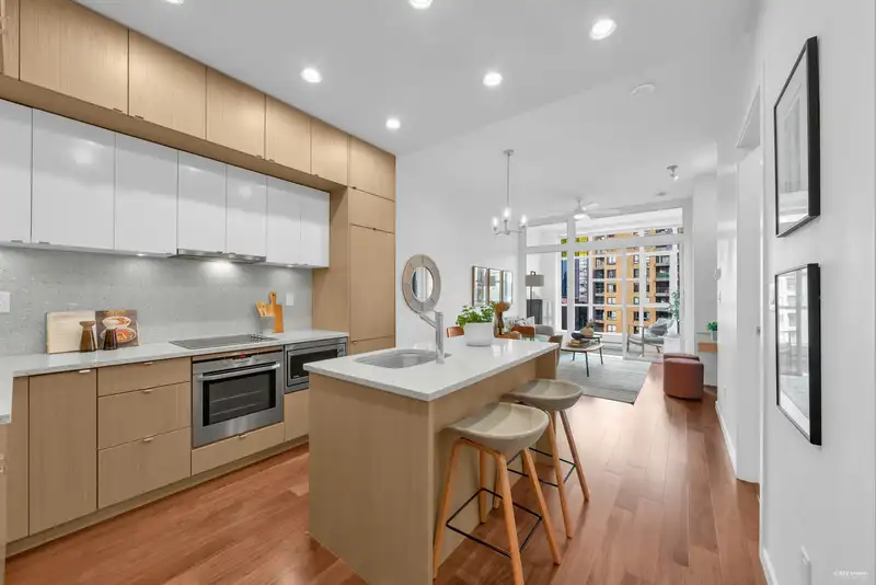 903 1205 HOWE STREET - photo 2 of 35