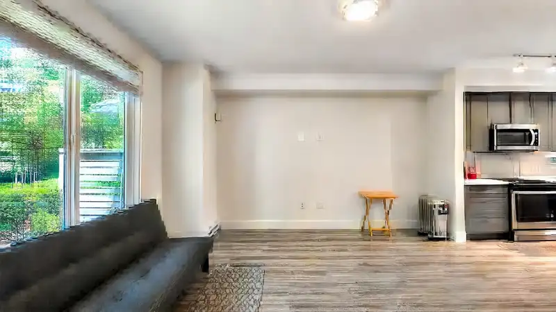 144 9718 161A STREET - photo 3 of 16