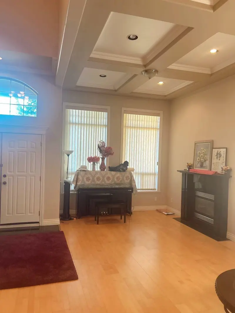 6521 WALTHAM AVENUE - photo 3 of 6