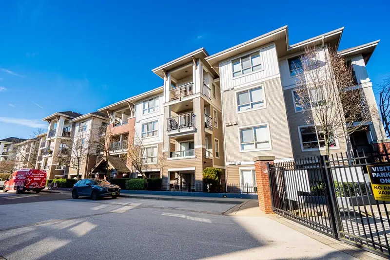 E104 8929 202 STREET - photo 2 of 25