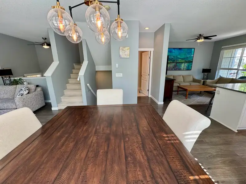 47 5551 ADMIRAL WAY - photo 2 of 40