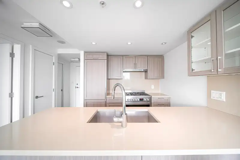 915 5665 BOUNDARY ROAD - photo 4 of 19