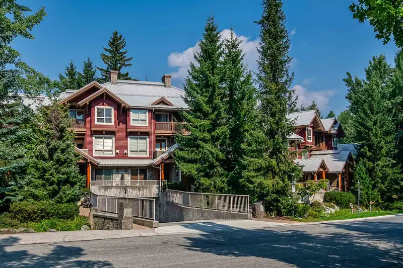 24 4385 NORTHLANDS BOULEVARD - photo 1 of 16