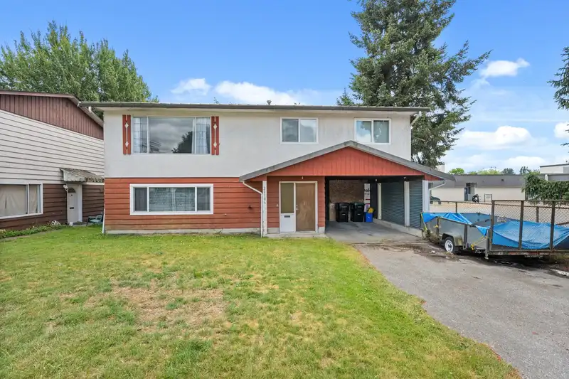20106 53 AVENUE - photo 1 of 37
