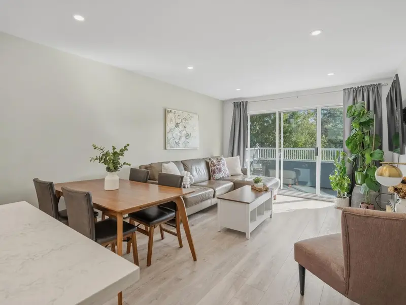 305 3875 W 4TH AVENUE - photo 3 of 25