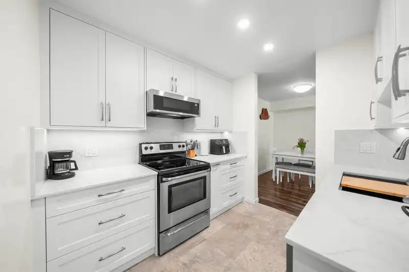 6 7901 13TH AVENUE - photo 4 of 28