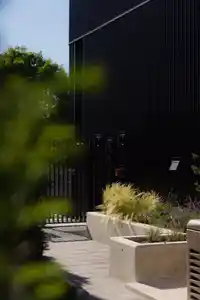2866 NANAIMO STREET - thumbnail 2