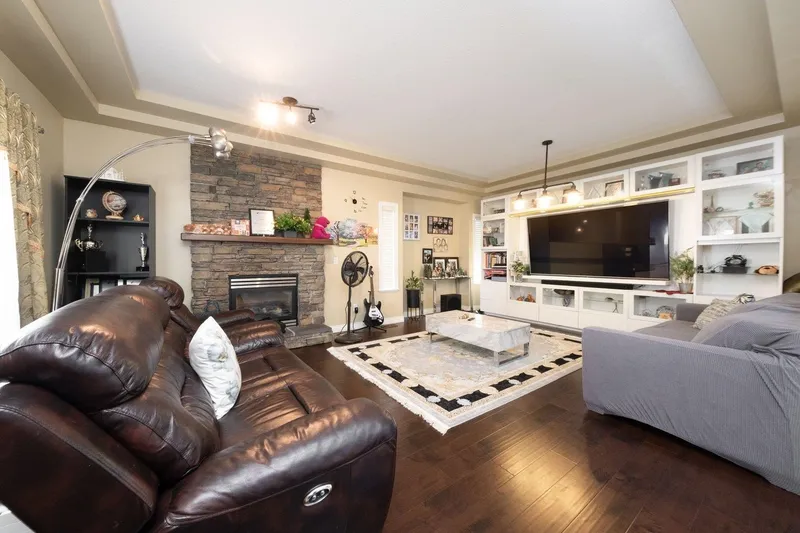 23622 111A AVENUE - photo 2 of 25