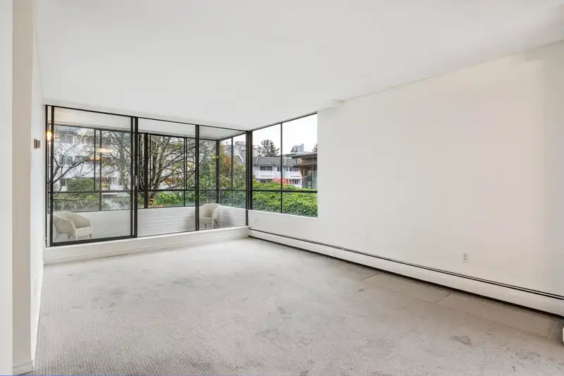 203 1412 ESQUIMALT AVENUE - photo 3 of 35